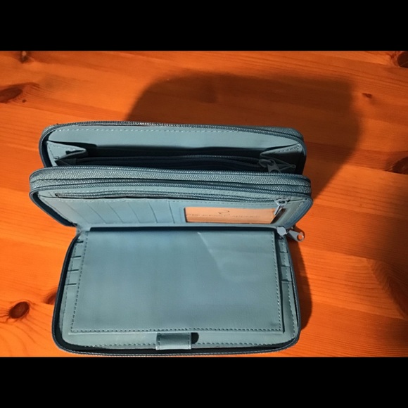 Women’s Wallet - Picture 3 of 5